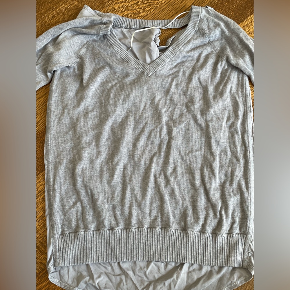 Lulu Lemon Women’s Sweater